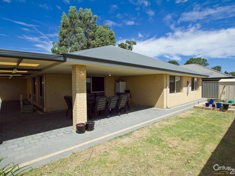 6 Hoffman Way, Byford WA 6122