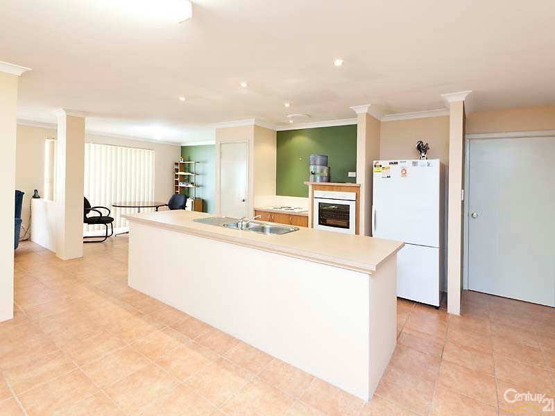 24 Nunney Road, Orelia WA 6167