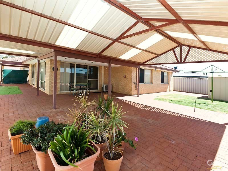 24 Nunney Road, Orelia WA 6167