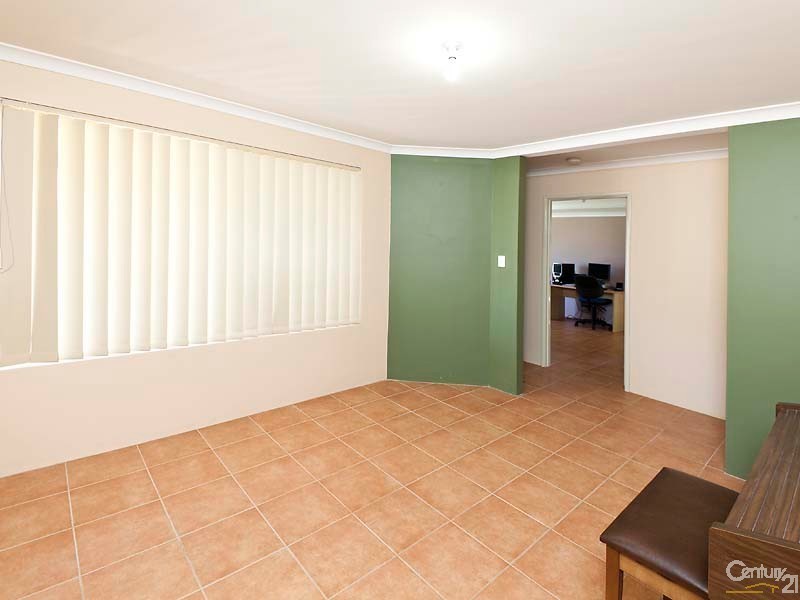 24 Nunney Road, Orelia WA 6167