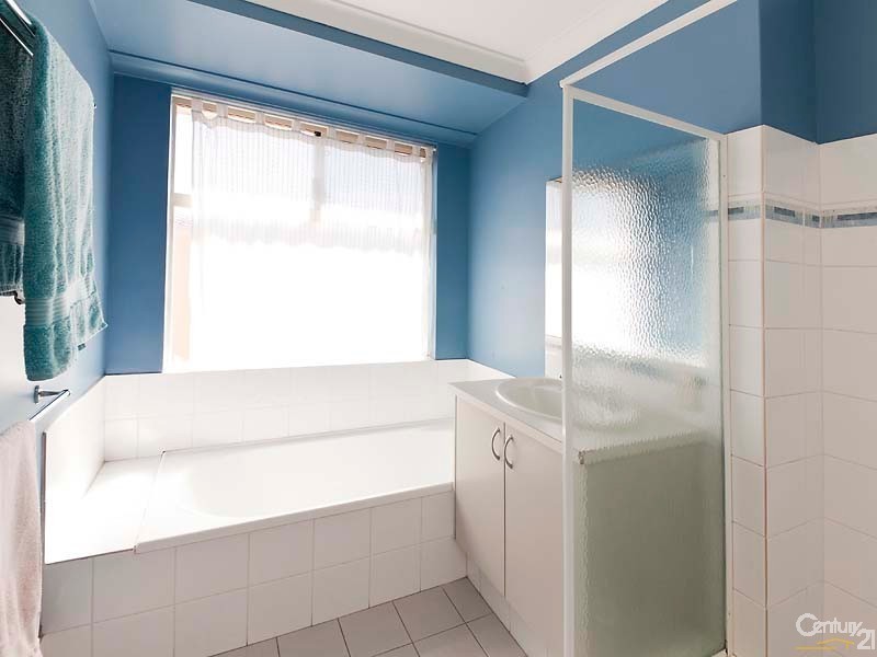 24 Nunney Road, Orelia WA 6167