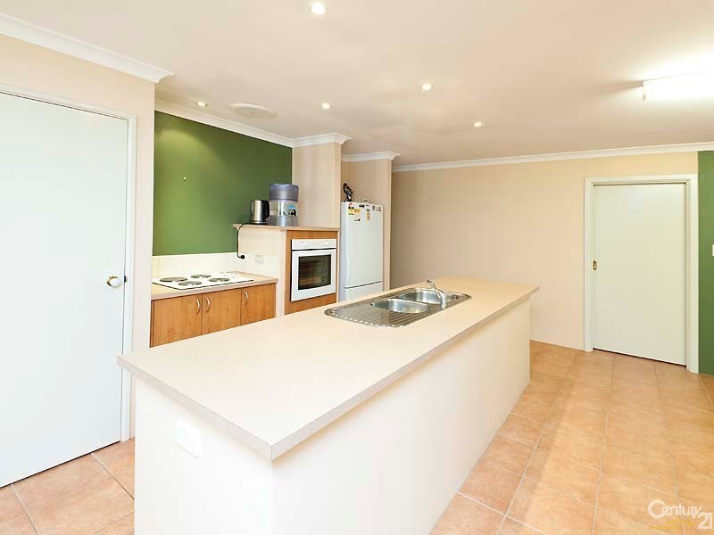 24 Nunney Road, Orelia WA 6167