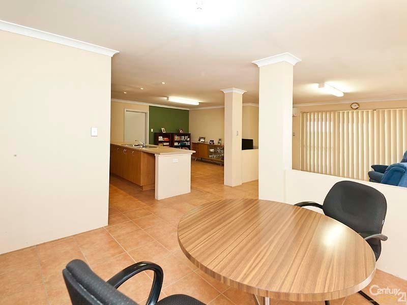24 Nunney Road, Orelia WA 6167