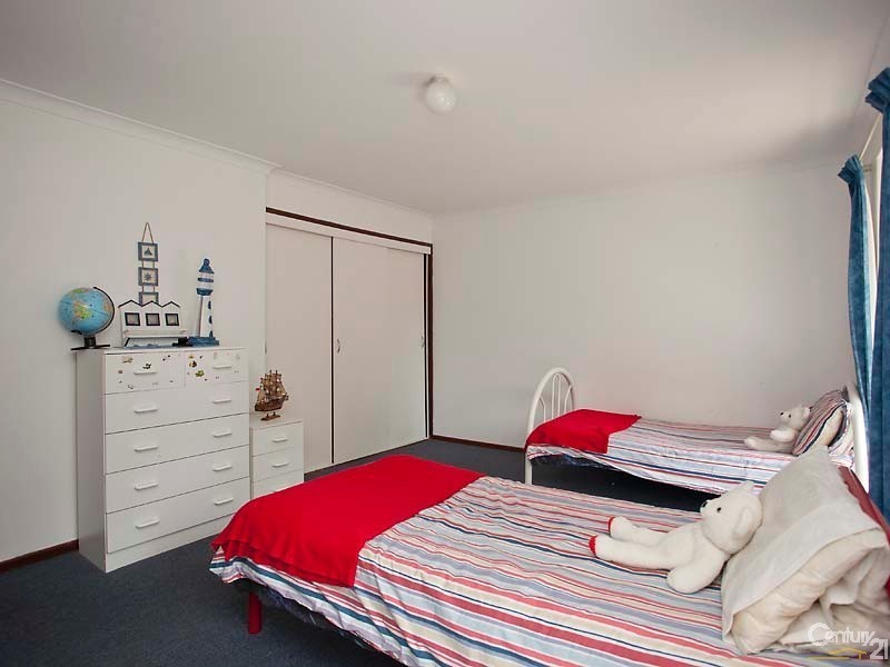 90 Regency Drive, Thornlie WA 6108