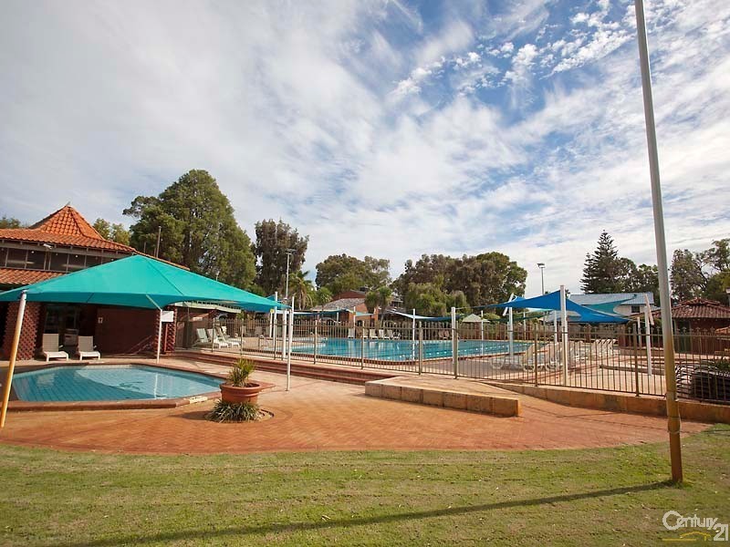 90 Regency Drive, Thornlie WA 6108