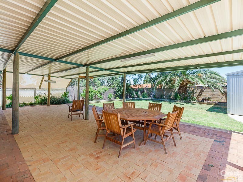 31 Avonlee Road, Armadale WA 6112