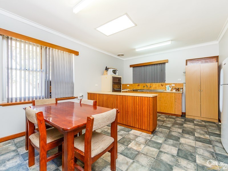 31 Avonlee Road, Armadale WA 6112