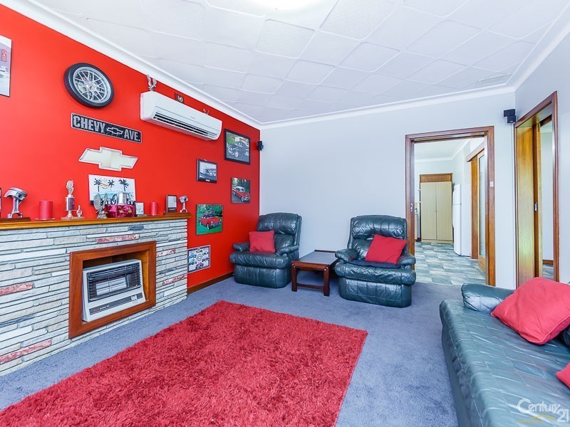 31 Avonlee Road, Armadale WA 6112
