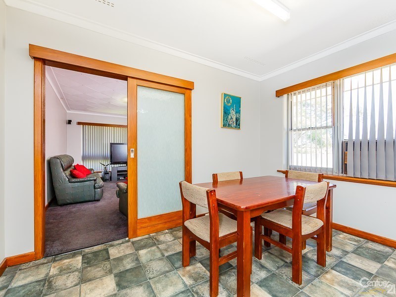 31 Avonlee Road, Armadale WA 6112