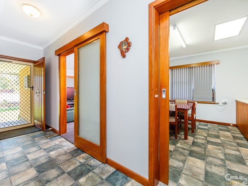 31 Avonlee Road, Armadale WA 6112