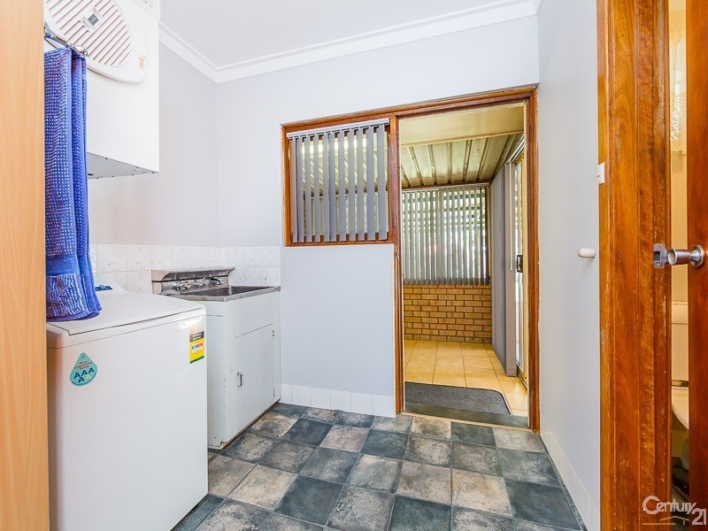31 Avonlee Road, Armadale WA 6112