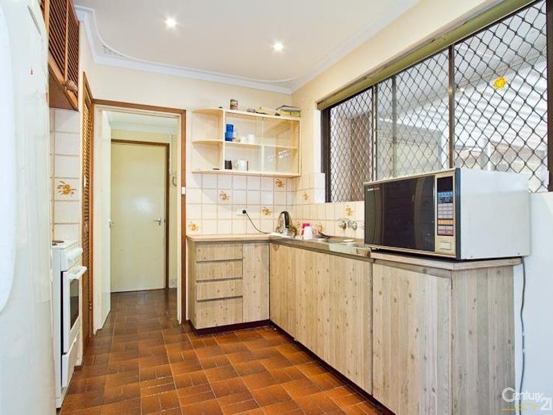 17 Connell Avenue, Kelmscott WA 6111