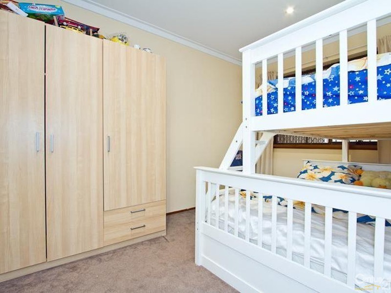 17 Connell Avenue, Kelmscott WA 6111