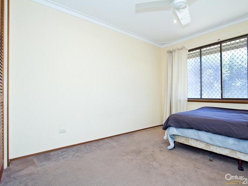 17 Connell Avenue, Kelmscott WA 6111