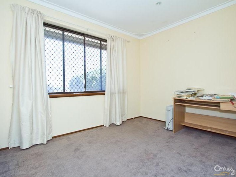 17 Connell Avenue, Kelmscott WA 6111