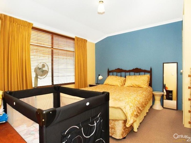 19  Draycott Loop, Canning Vale WA 6155