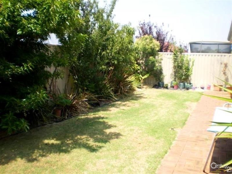 22 Kumarina Drive, Secret Harbour WA 6173