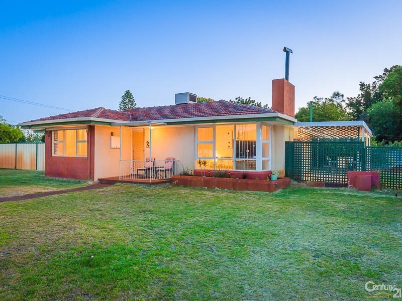 27 Cranwell Street, Thornlie WA 6108