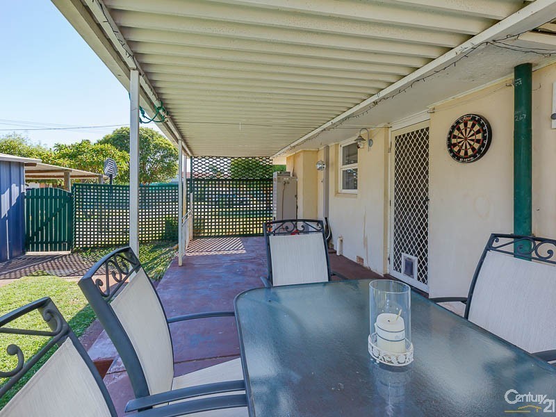 27 Cranwell Street, Thornlie WA 6108
