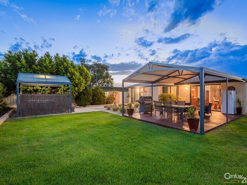 23 St John Road, Wattle Grove WA 6107