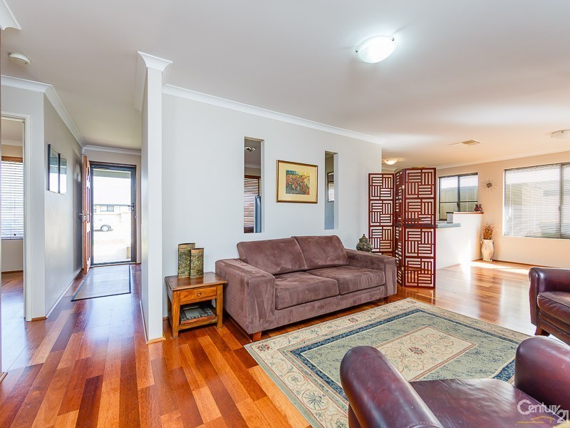 23 St John Road, Wattle Grove WA 6107