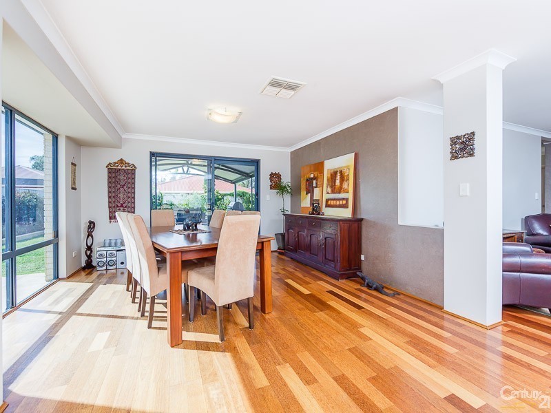 23 St John Road, Wattle Grove WA 6107