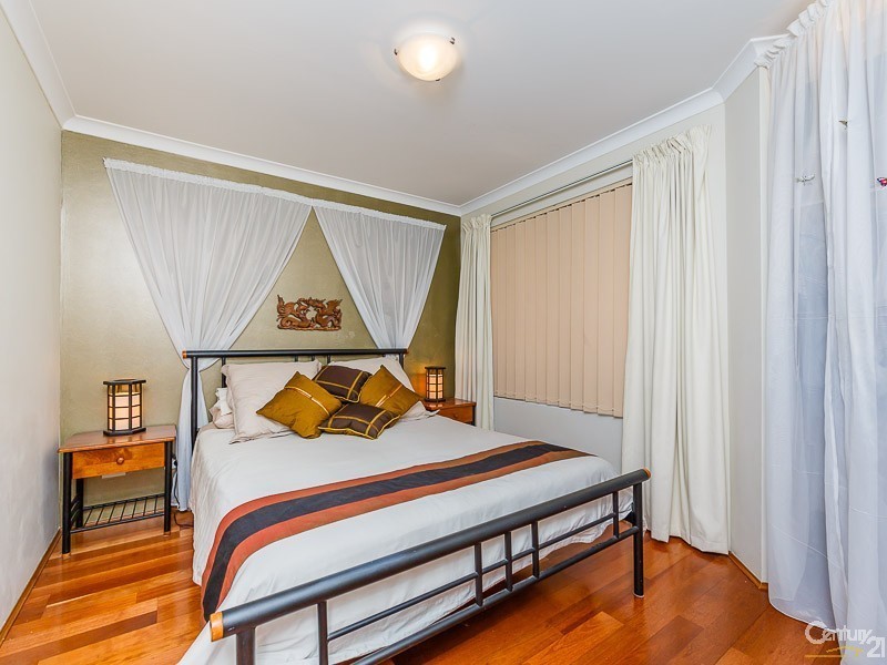 23 St John Road, Wattle Grove WA 6107