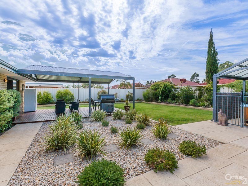 23 St John Road, Wattle Grove WA 6107