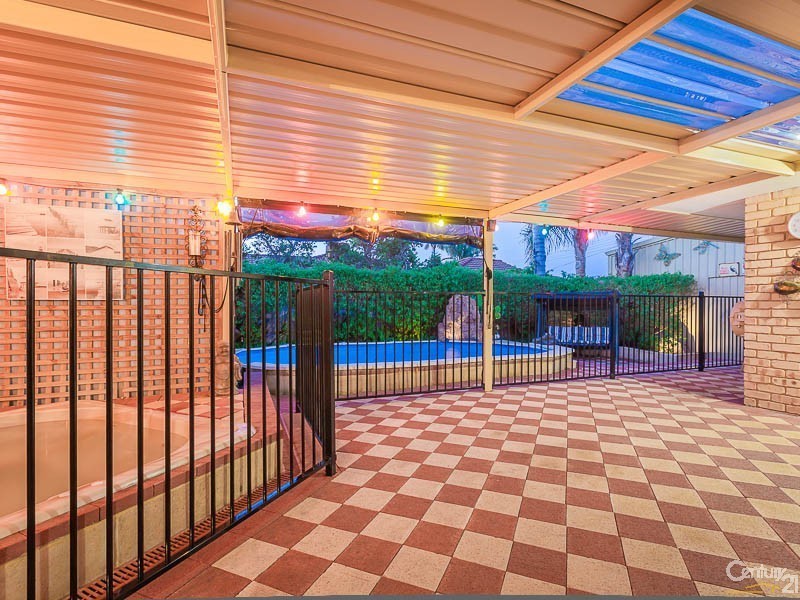 12 Snook Place, Seville Grove WA 6112