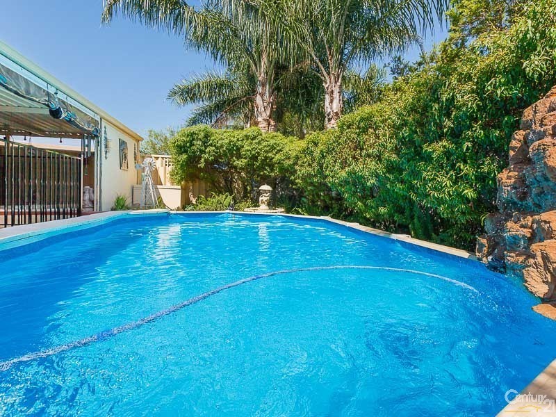 12 Snook Place, Seville Grove WA 6112