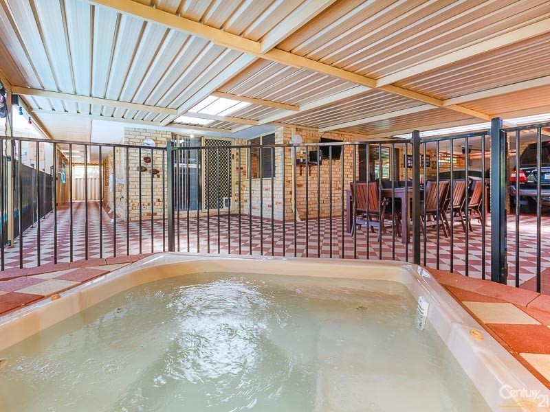 12 Snook Place, Seville Grove WA 6112