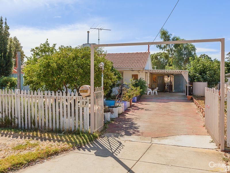17 Devereux Street, Armadale WA 6112