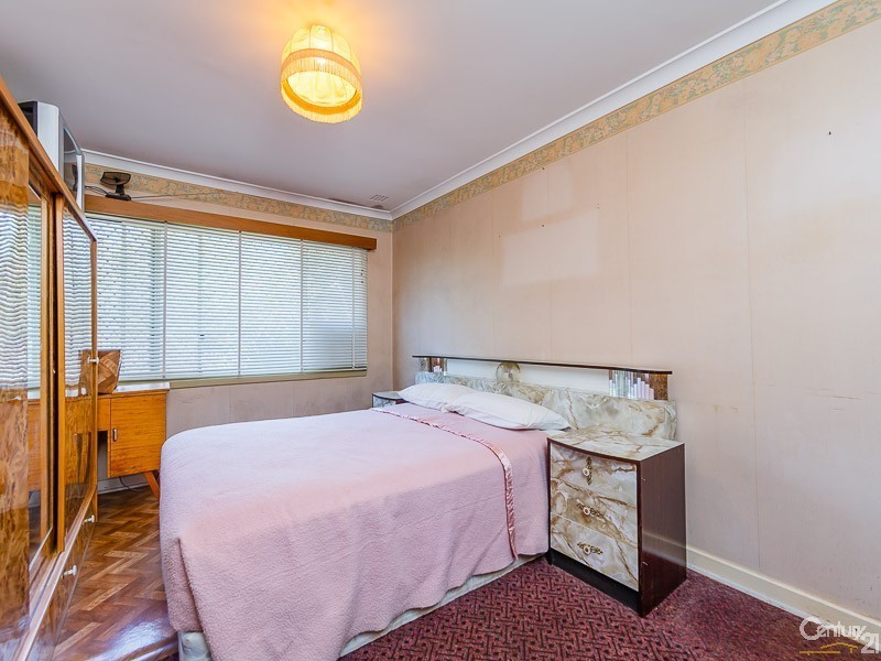 17 Devereux Street, Armadale WA 6112