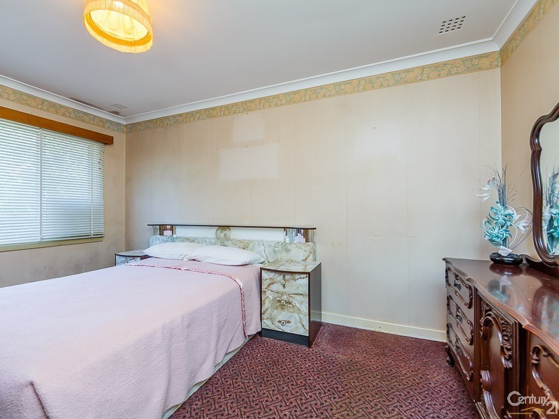 17 Devereux Street, Armadale WA 6112