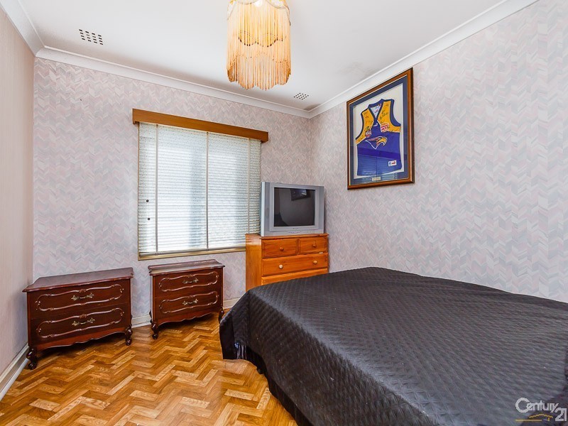 17 Devereux Street, Armadale WA 6112