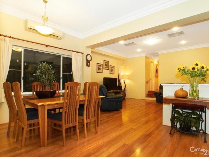 8 Crest Avenue, Mount Pleasant WA 6153