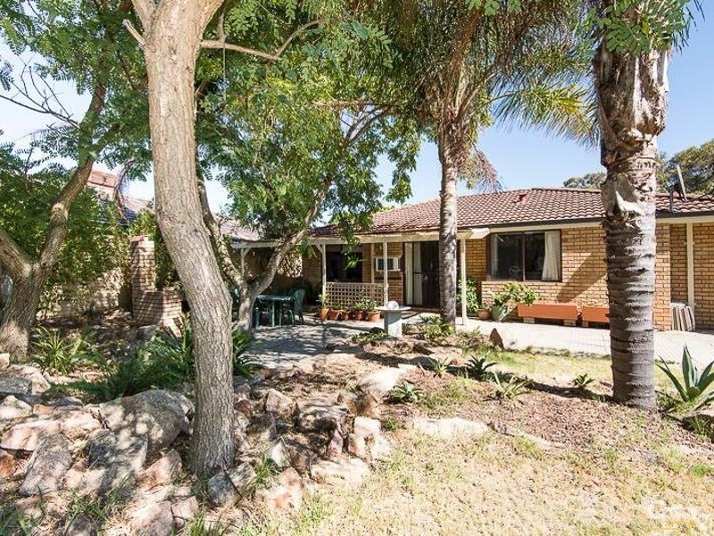 81 Grenadier Drive, Thornlie WA 6108