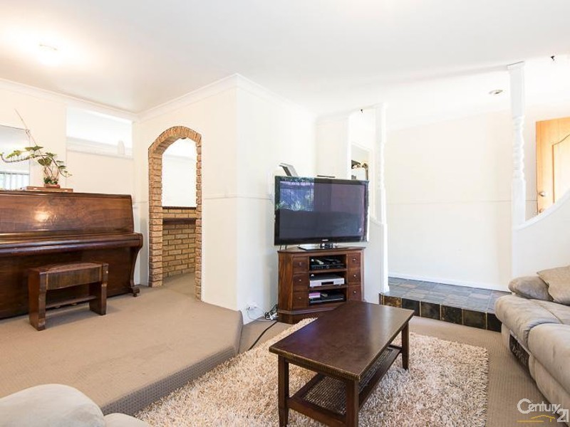 81 Grenadier Drive, Thornlie WA 6108