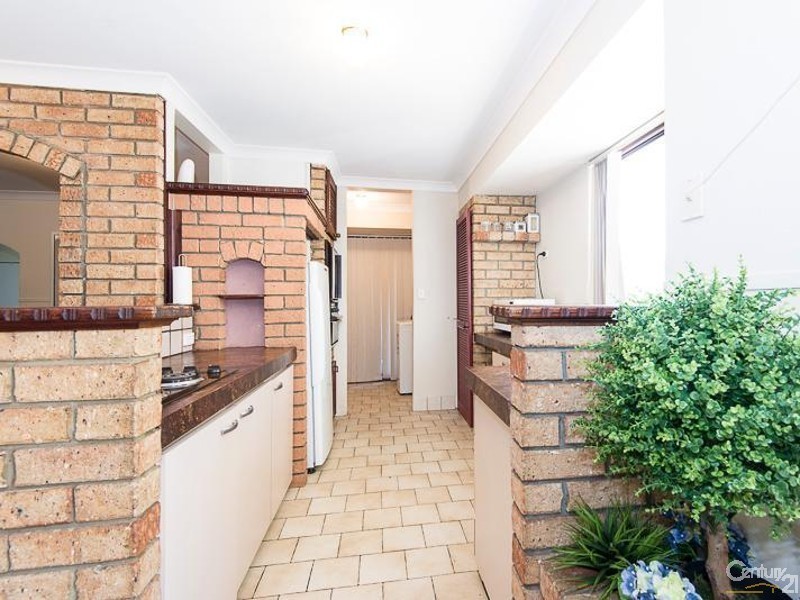 81 Grenadier Drive, Thornlie WA 6108