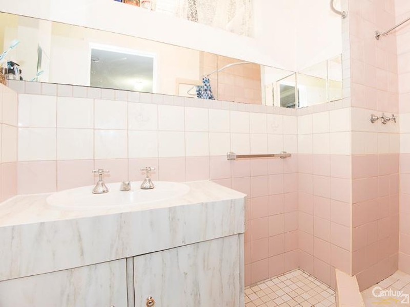 81 Grenadier Drive, Thornlie WA 6108