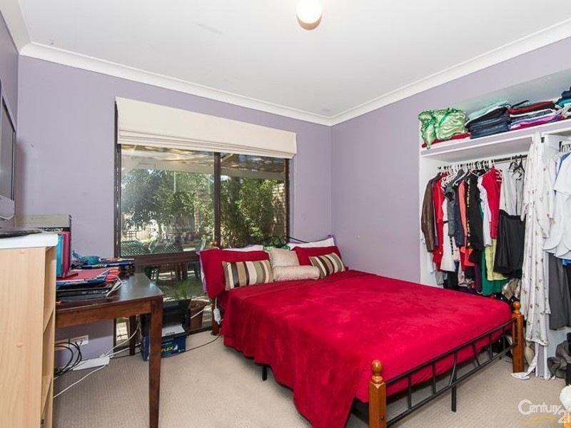 81 Grenadier Drive, Thornlie WA 6108