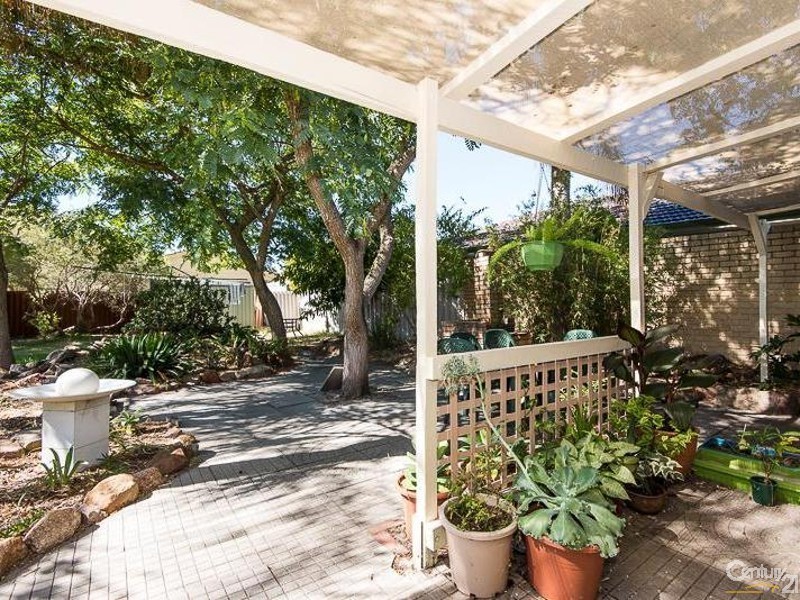 81 Grenadier Drive, Thornlie WA 6108