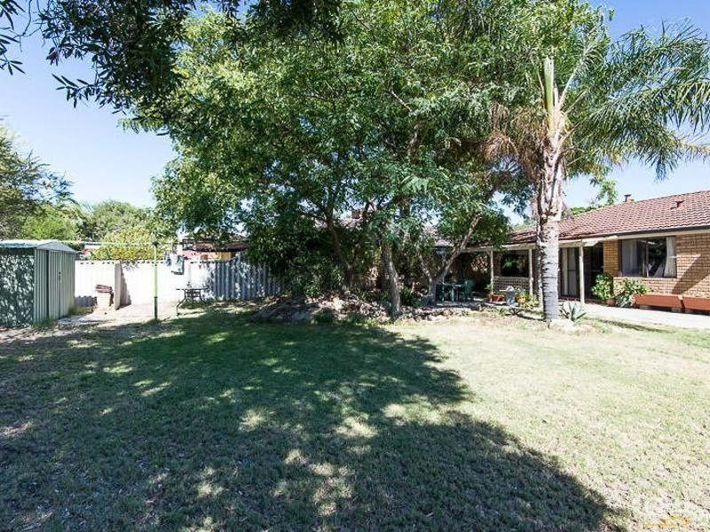 81 Grenadier Drive, Thornlie WA 6108
