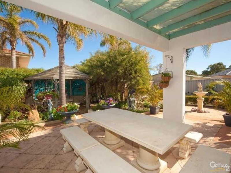 33 Parakeet Way, Coogee WA 6166