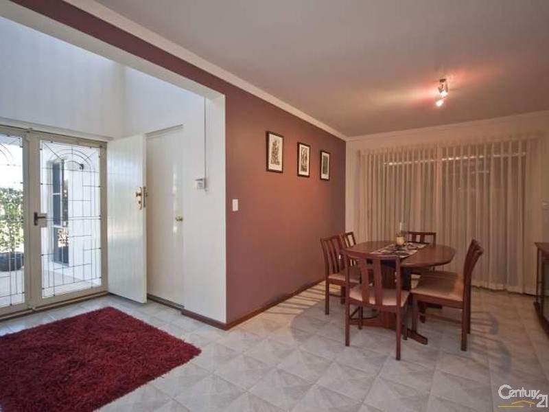 33 Parakeet Way, Coogee WA 6166