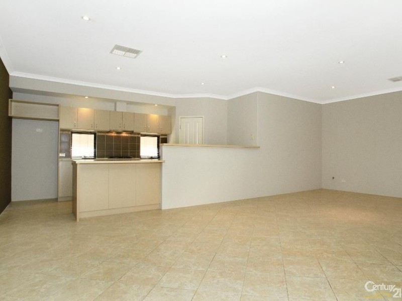 44 Tarradee Circuit, Thornlie WA 6108