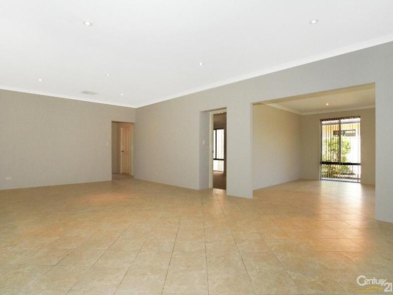 44 Tarradee Circuit, Thornlie WA 6108