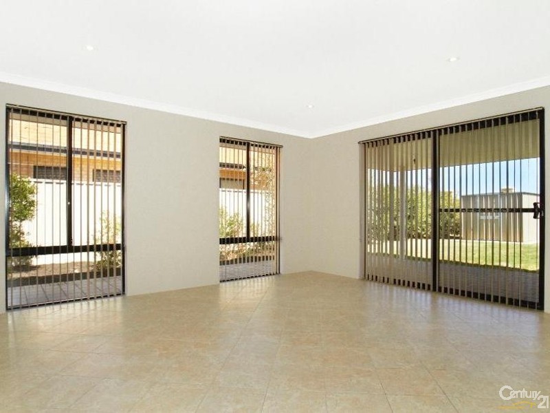 44 Tarradee Circuit, Thornlie WA 6108