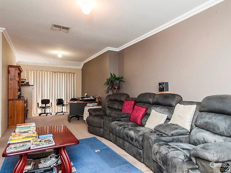 9 Moombaki Avenue, Bertram WA 6167