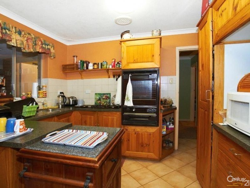 53 Lester Drive, Thornlie WA 6108